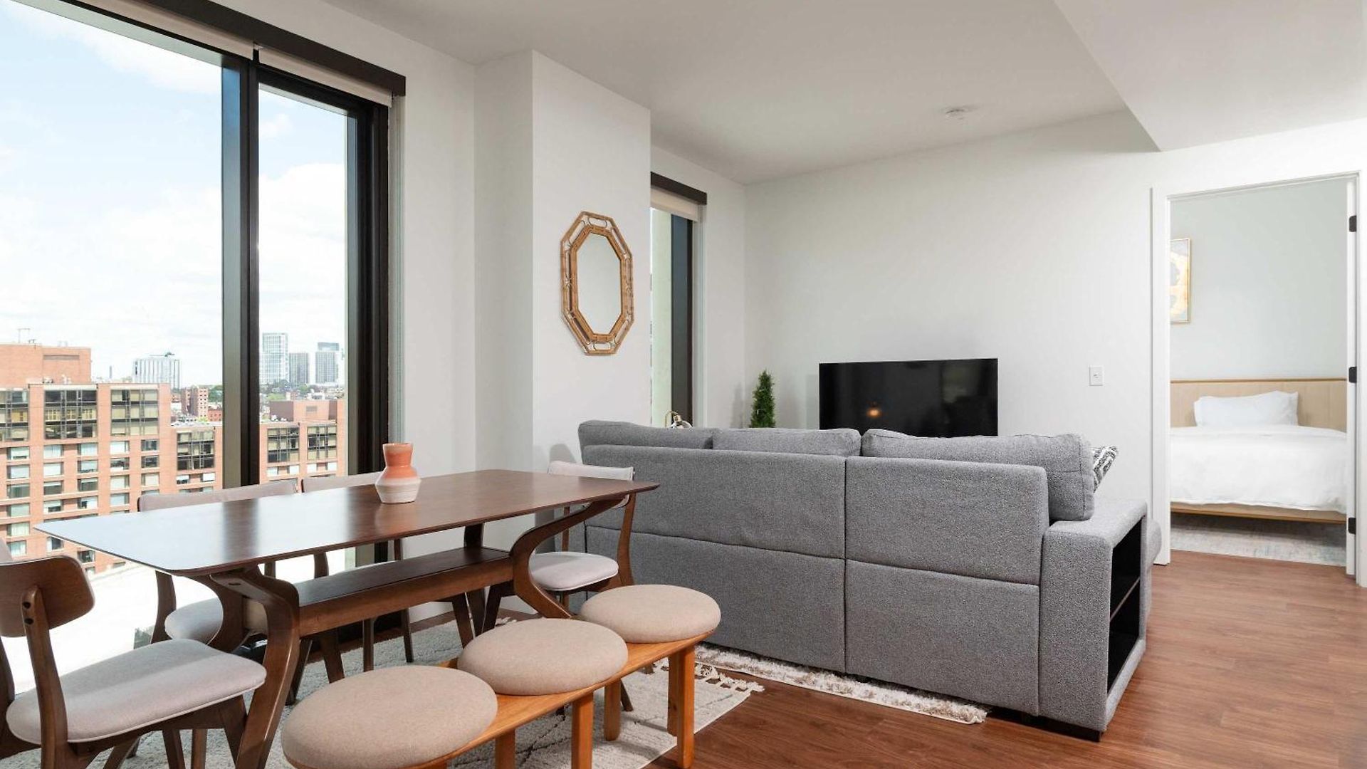 Back-bay Lux 2br With Rooftop And Parking *