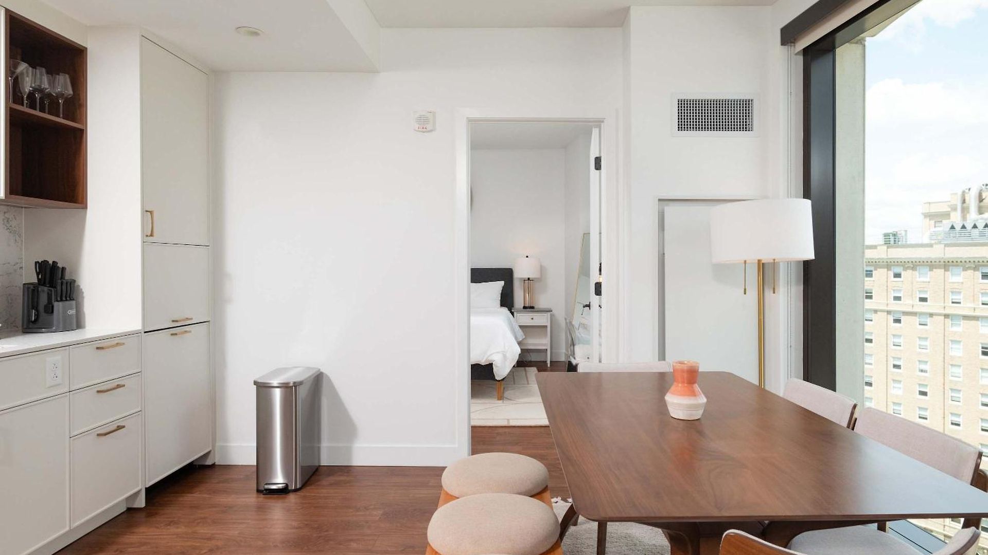 Back-bay Lux 2br With Rooftop And Parking Apartment
