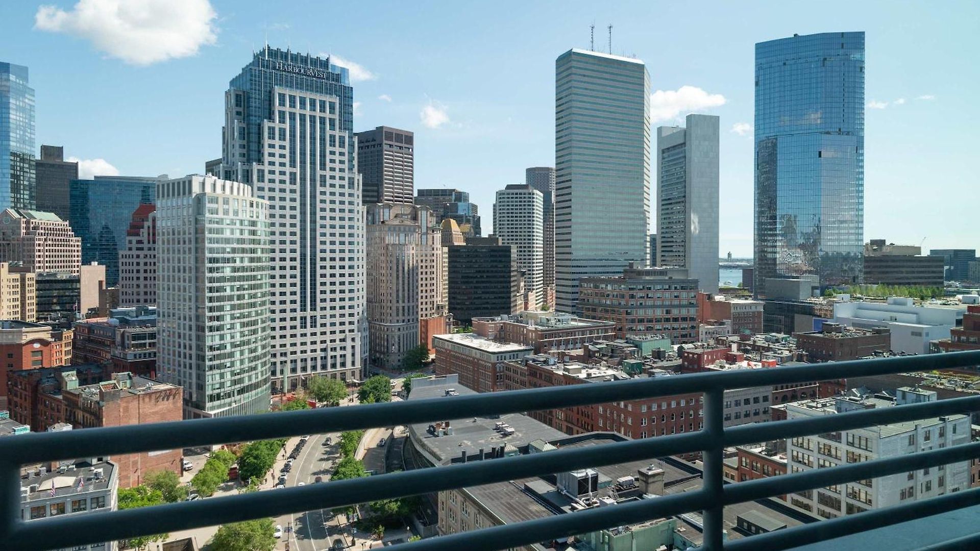 Apartment Upscale Penthouse With Gym Parking Near Mgh Tufts Boston
