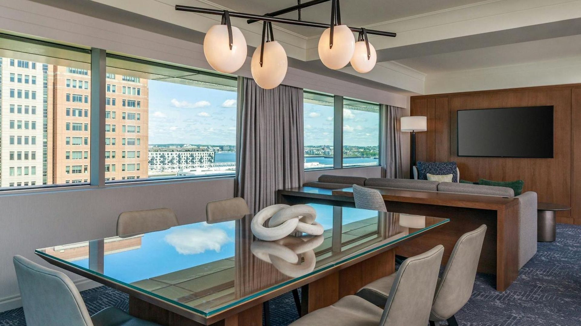 Hotel Renaissance Seaport District Boston