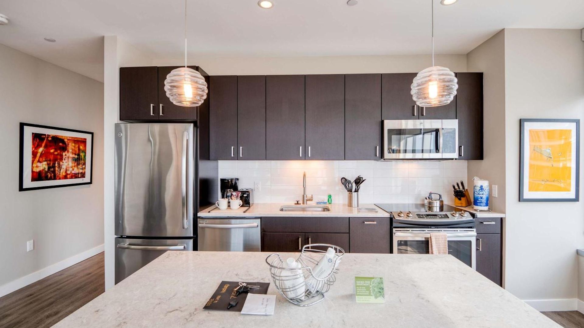 Apartment Luxury With Balcony In Seaport