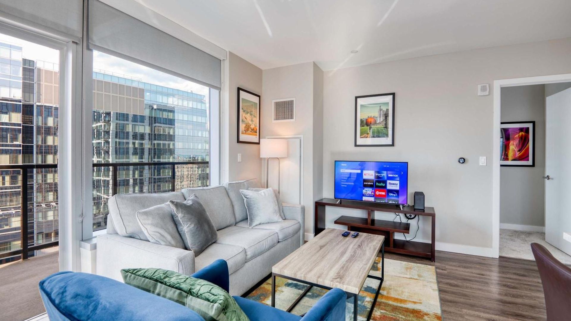 Luxury With Balcony In Seaport Apartment Boston