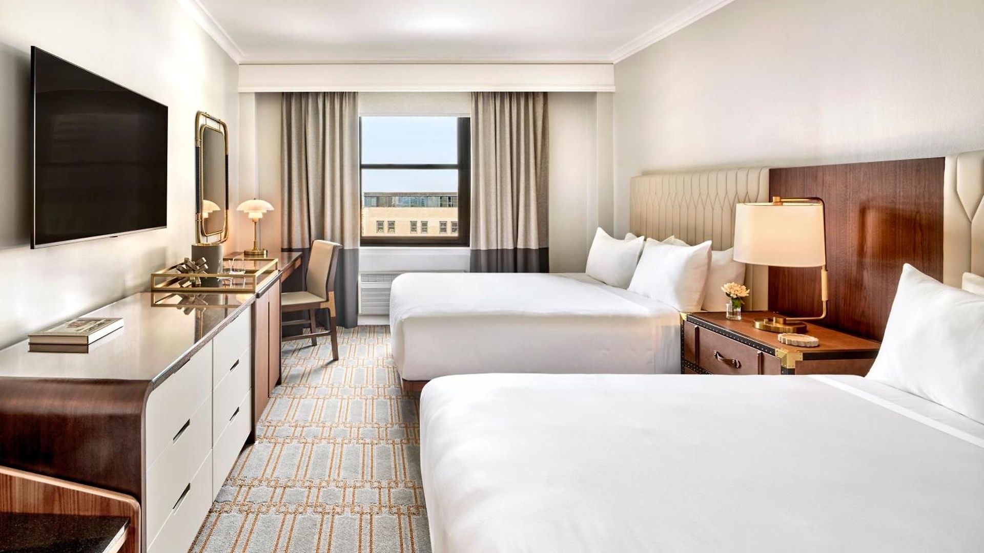 Omni Parker House 4*