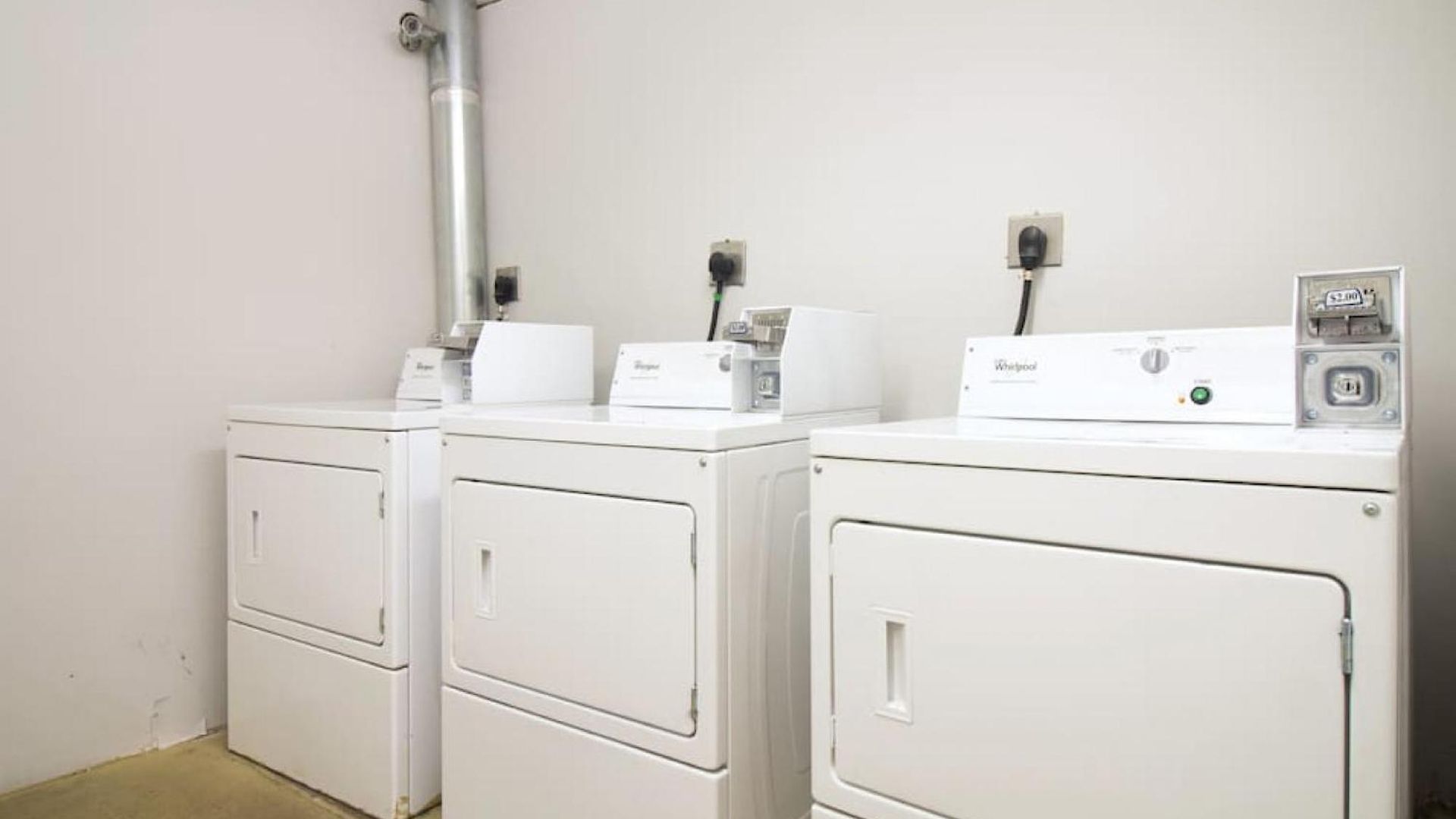 Keyless Entry Laundry In Bldg Pet Friendly