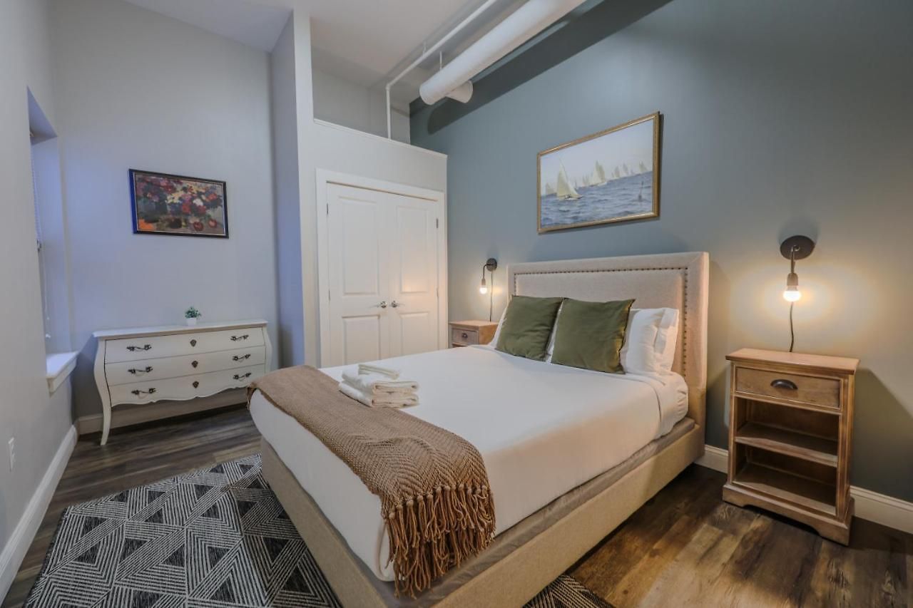 4 Bed 2 Bath 200mbps Internet Luxury Keyless Entry Apartment Boston