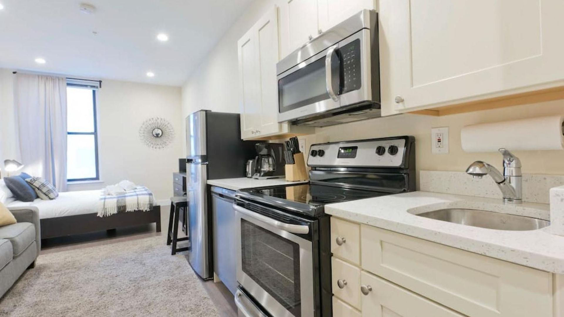Centrally Located Loft Walk Anywhere Pets Ok Apartment Boston