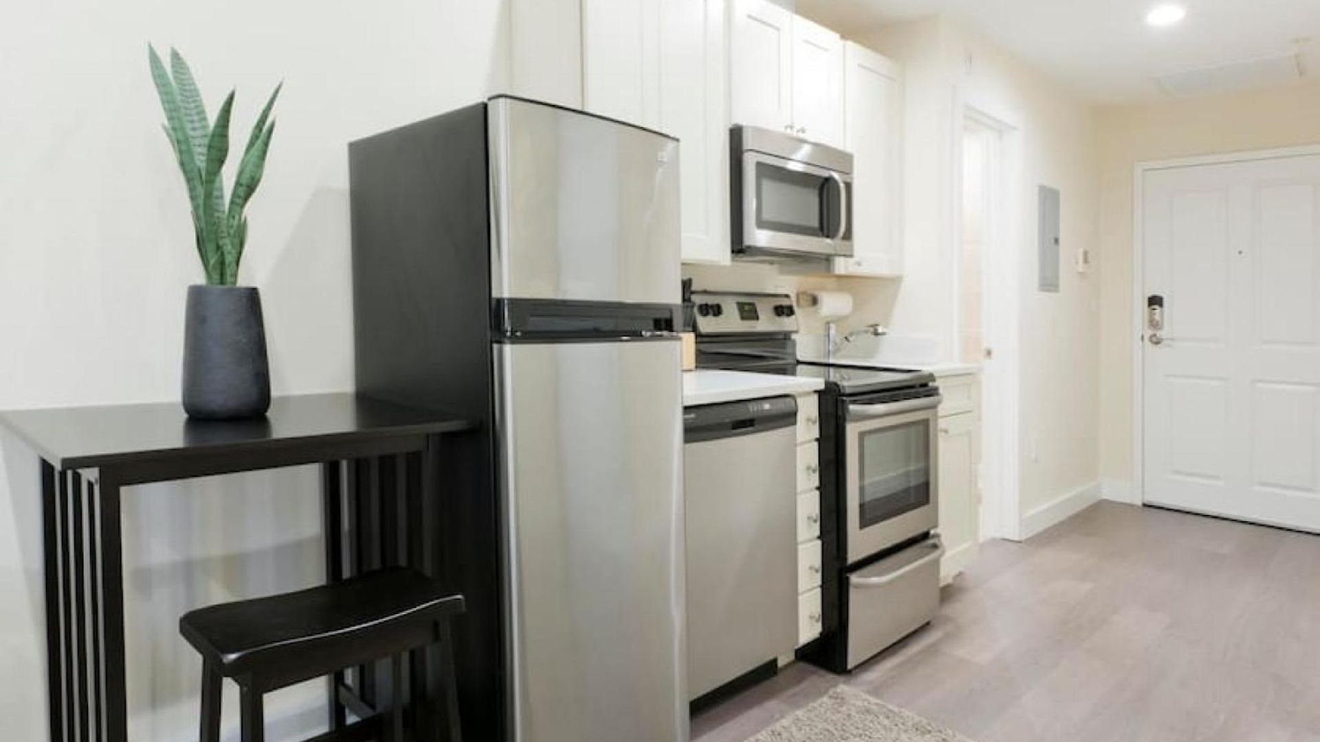 Centrally Located Loft Walk Anywhere Pets Ok Apartment Boston