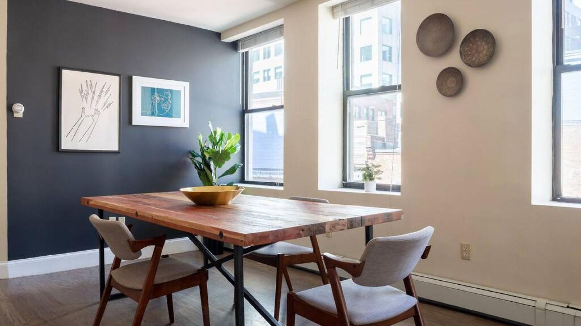 Apartment Classic Downtown Loft Style