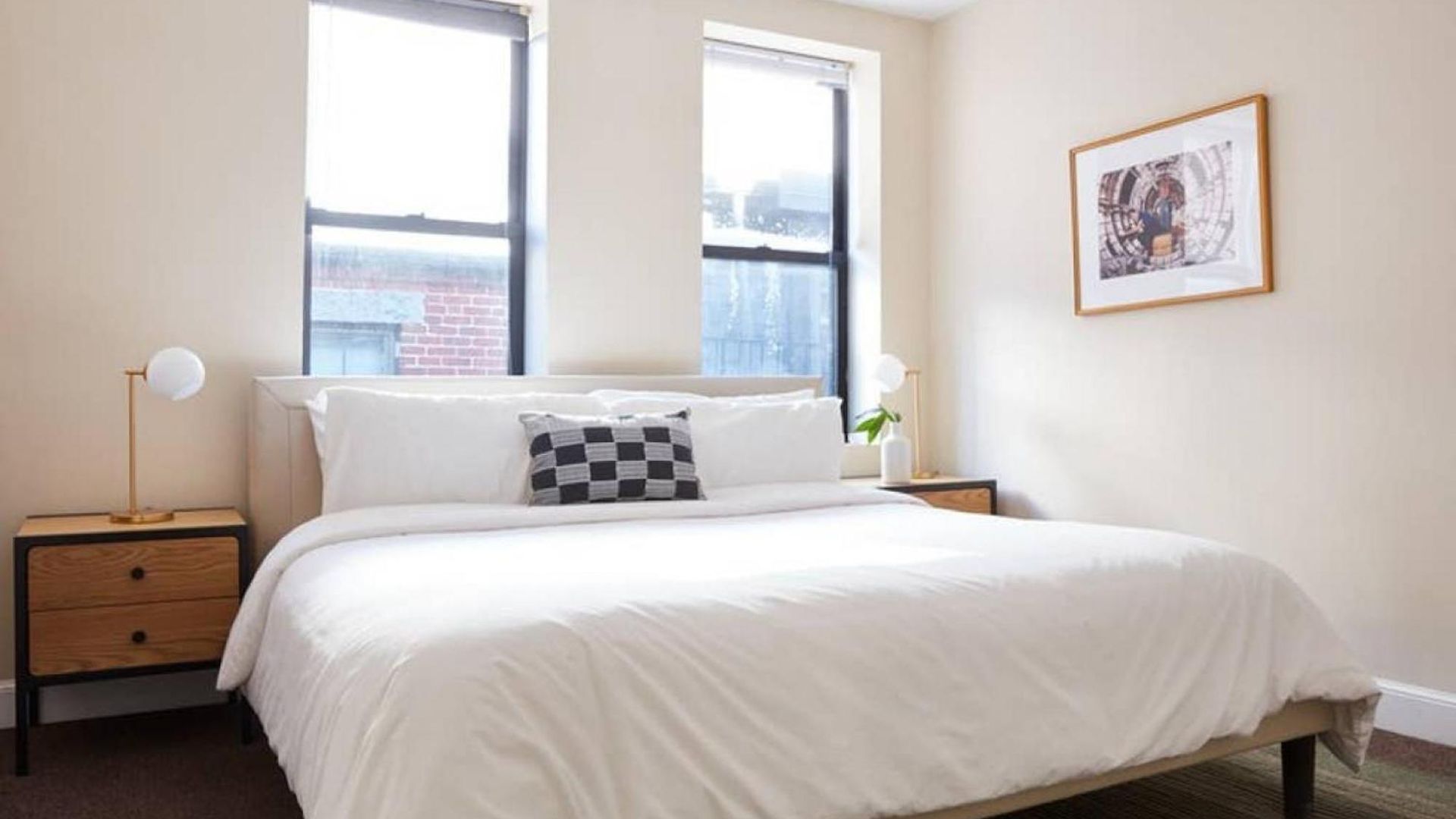 Apartment Delightful North End 2br 2ba Laundry *