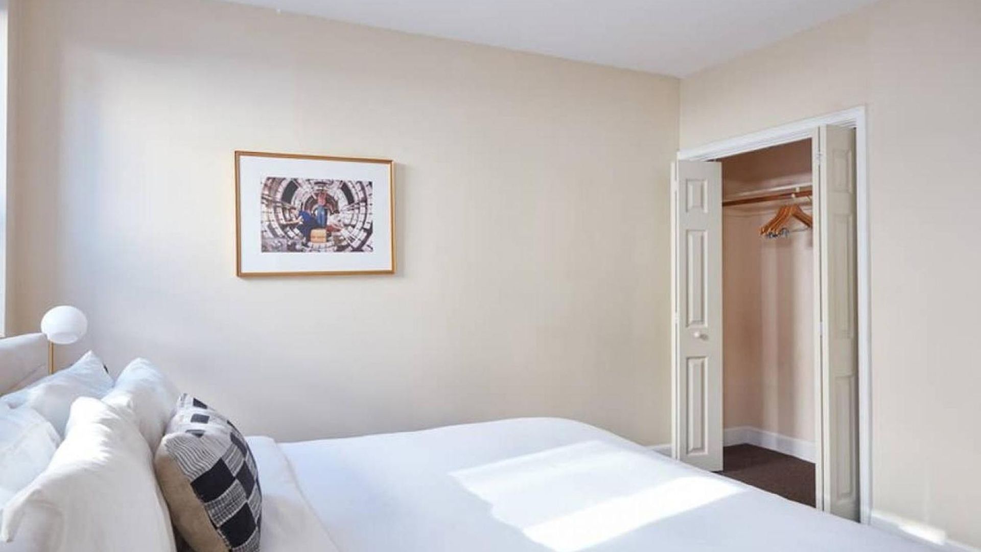 Delightful North End 2br 2ba Laundry Apartment *