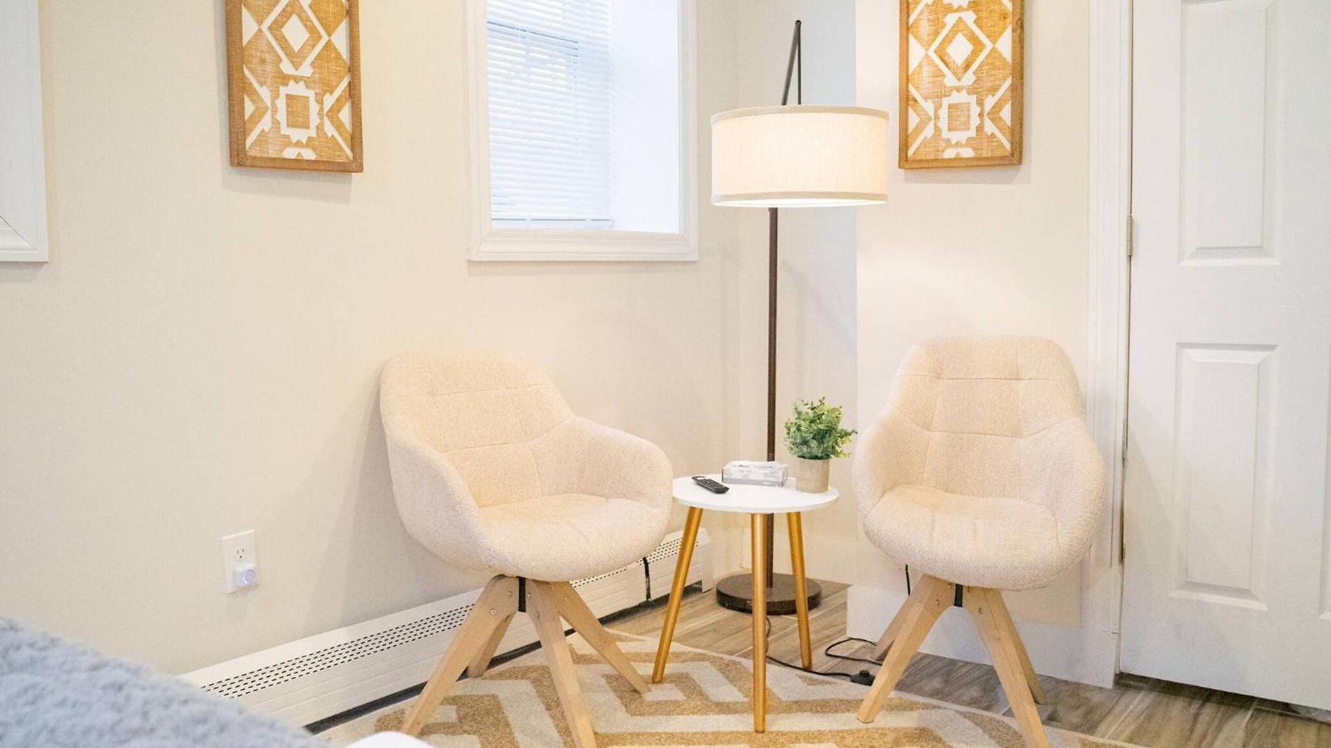 Modern & Cozy 3-br Near Downtown Boston