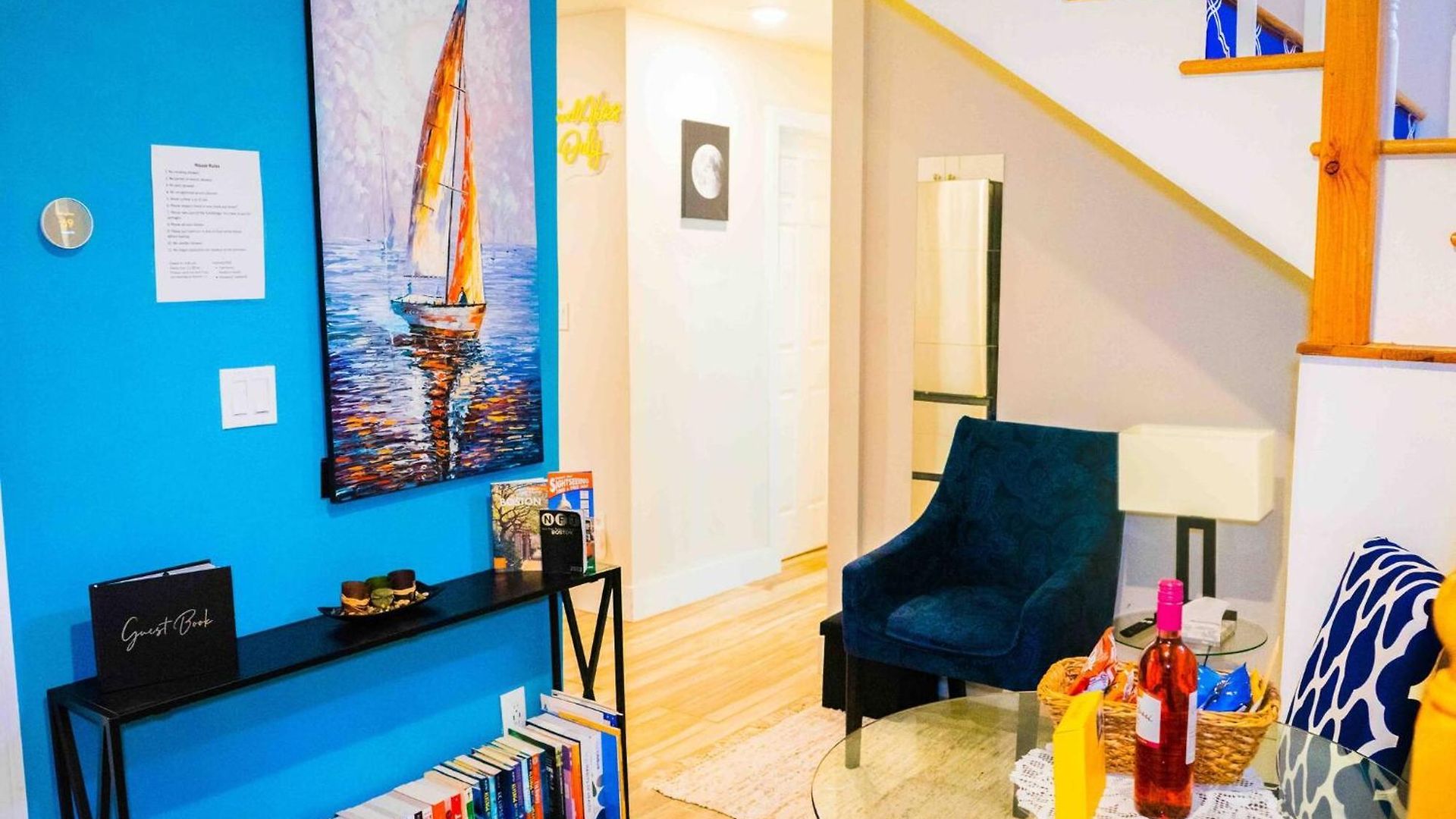 Modern & Cozy 3-br Near Downtown