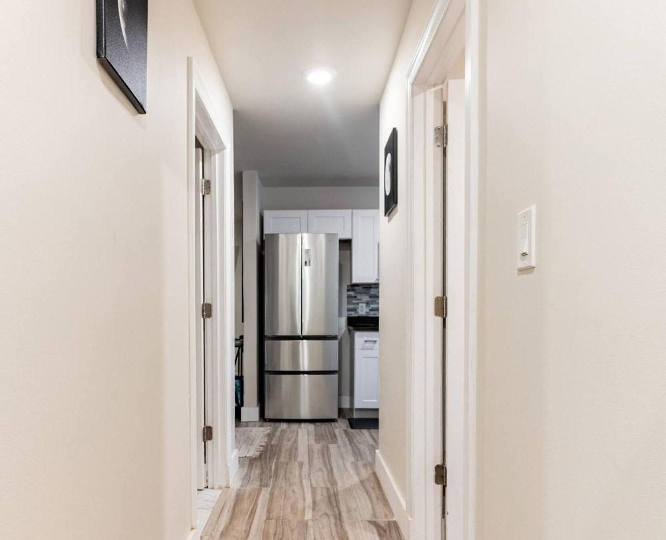 Modern & Cozy 3-br Near Downtown *