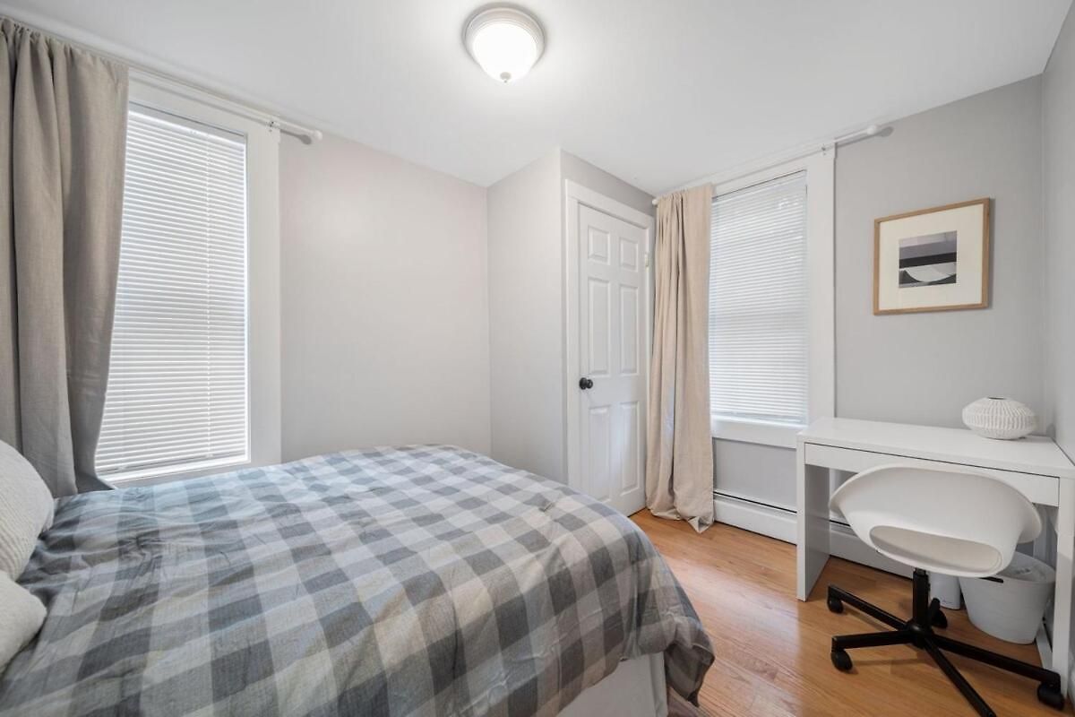 Easy Commute South 4br 1bth