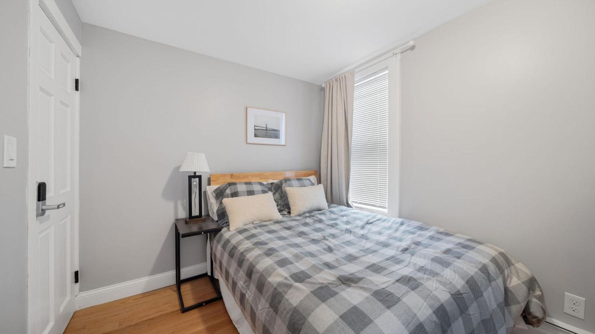 Easy Commute South 4br 1bth *