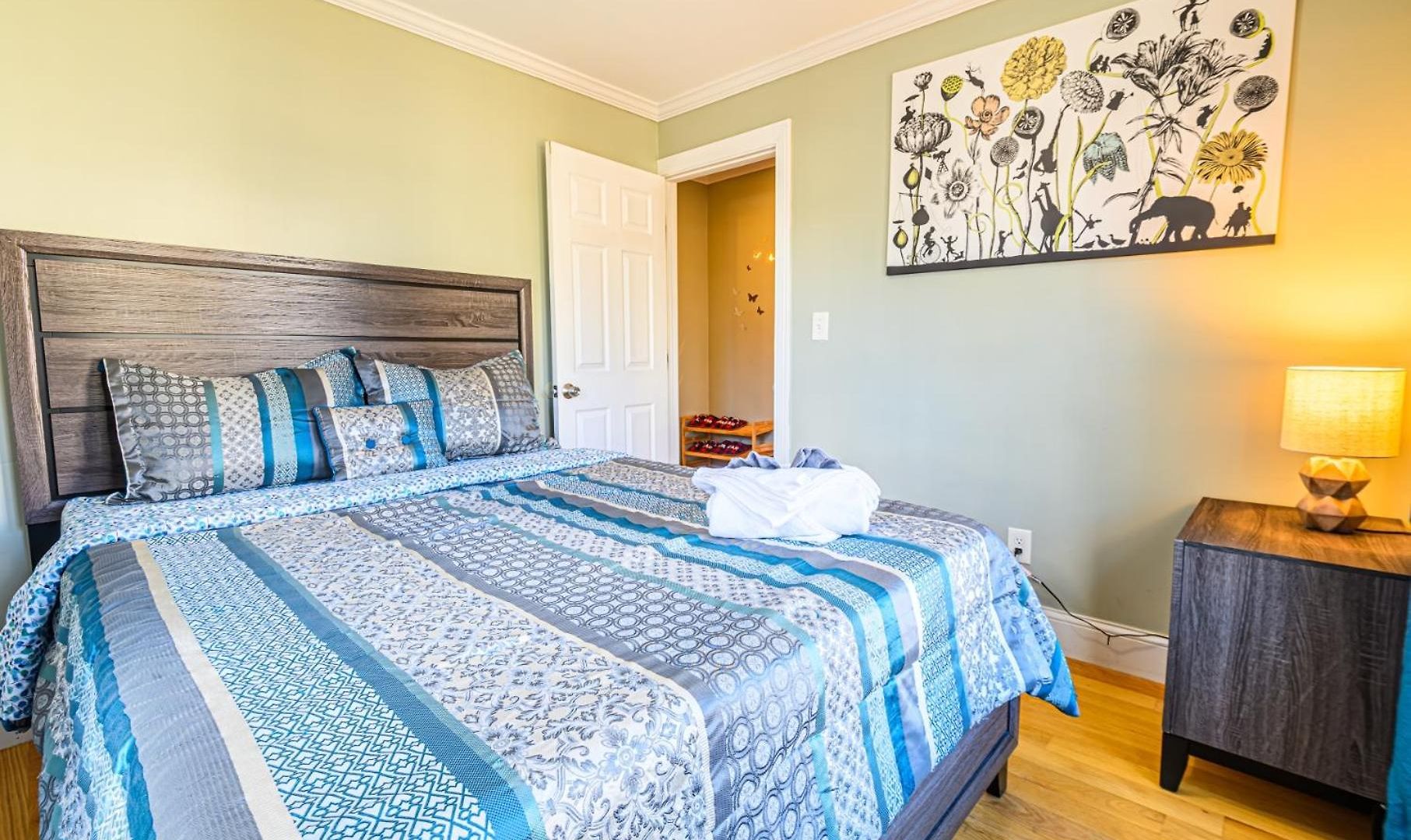 Renovated 4br3ba Escape - Near Public Transportation Apartment *