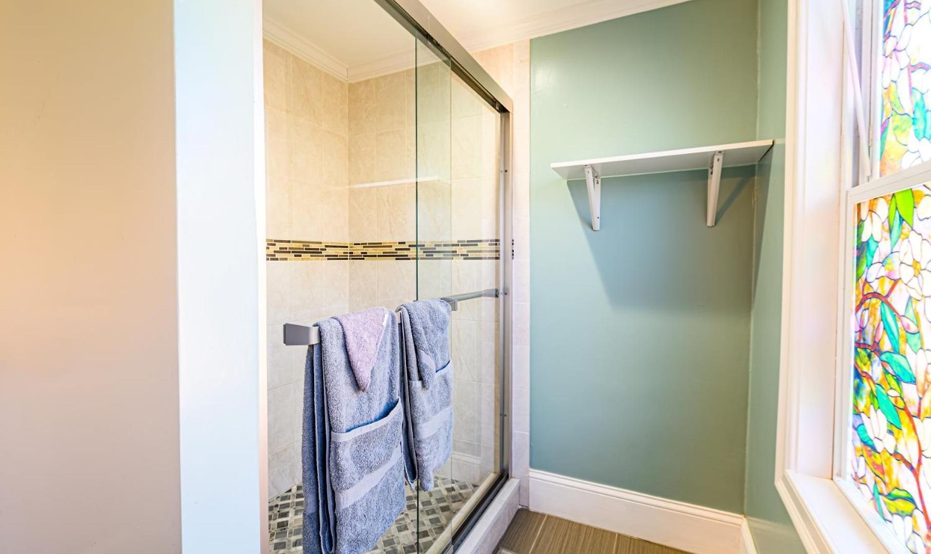 Renovated 4br3ba Escape - Near Public Transportation Apartment