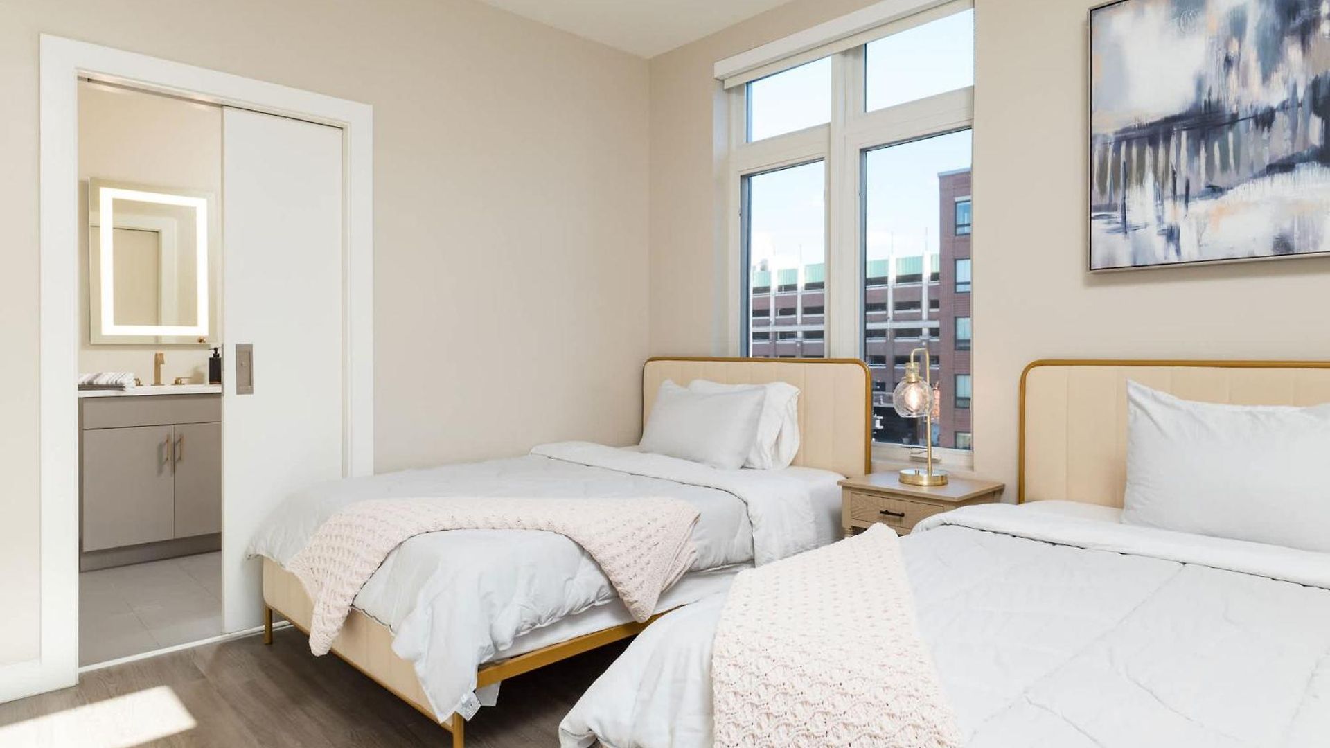 North End 2br W Pool & Gym *