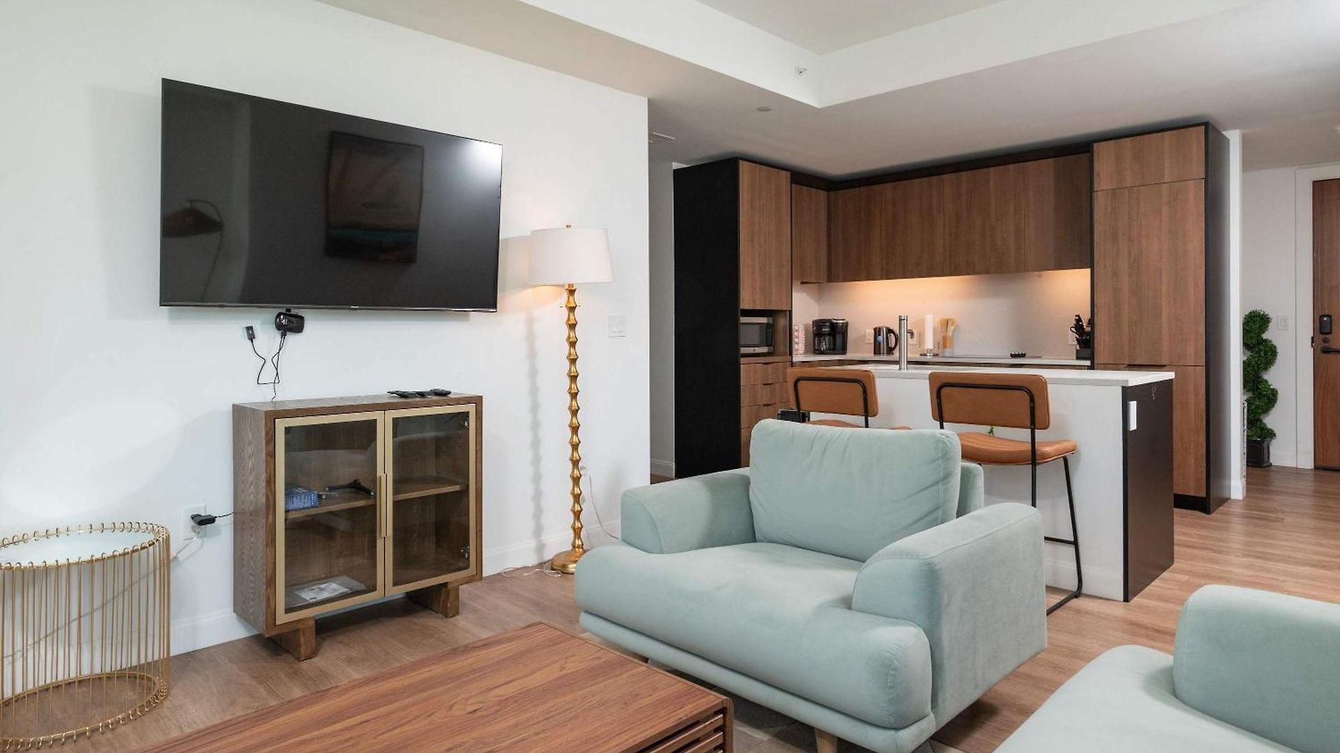 Apartment North End 2br W Pool & Gym *