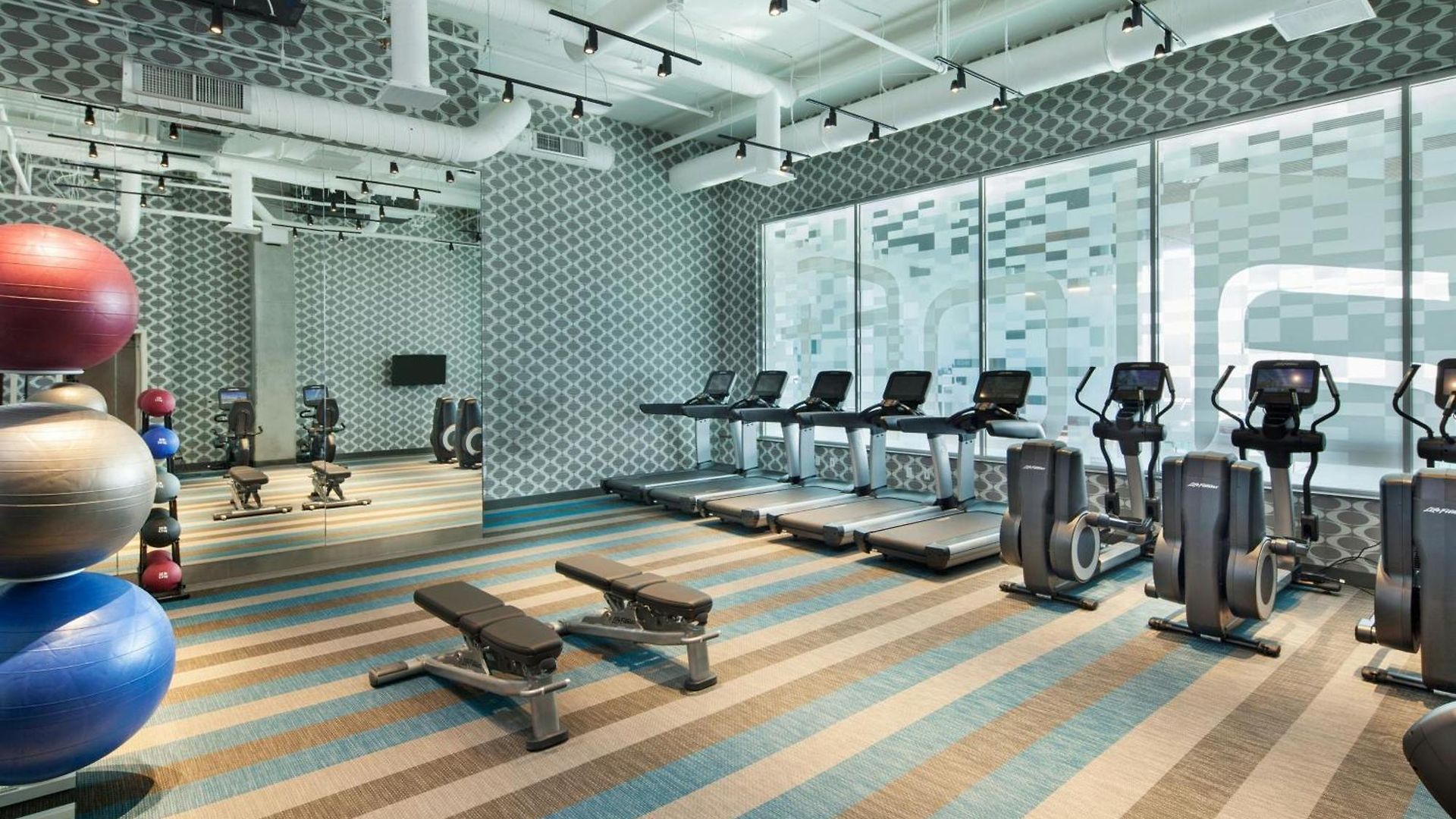 Hotel Aloft By Marriott Seaport District Boston