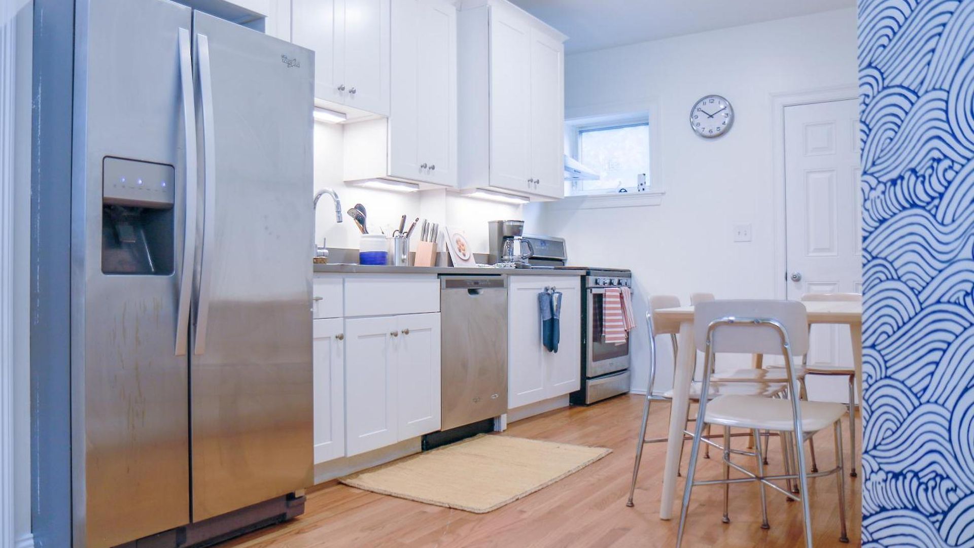 Modern & Spacious 4-bedroom In Roxbury Apartment