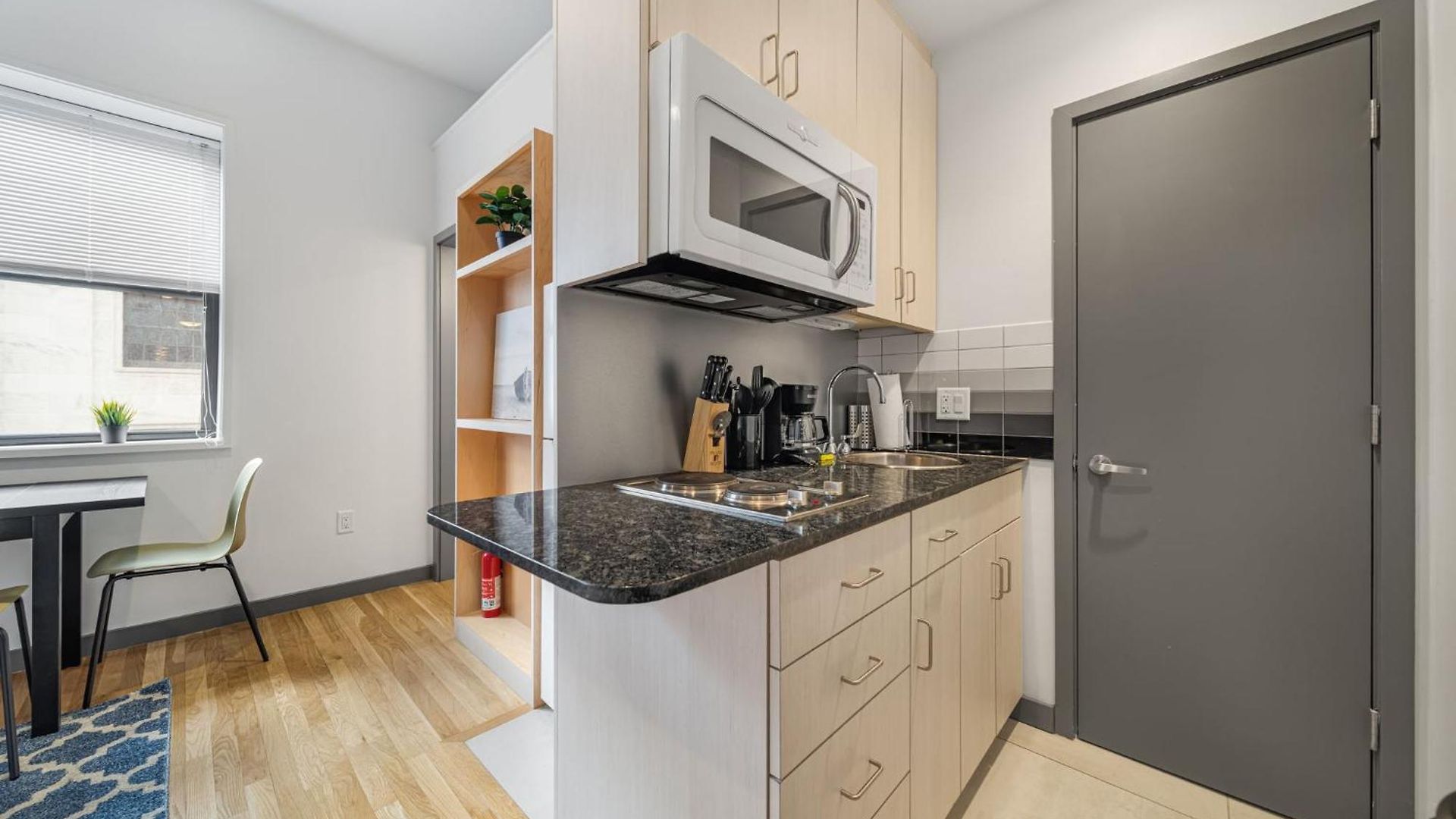 Walk To Common, Apartment