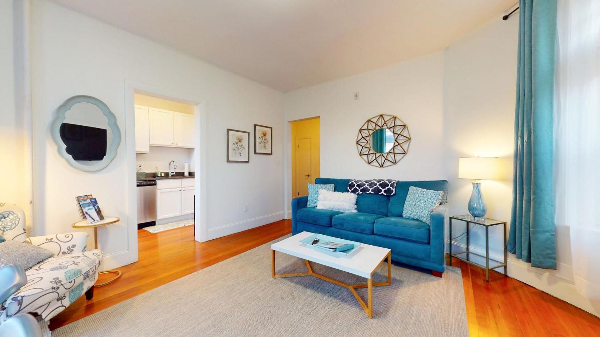 Apartment Renovated 1bed, Steps To Mbta, Shops & Restaurants *