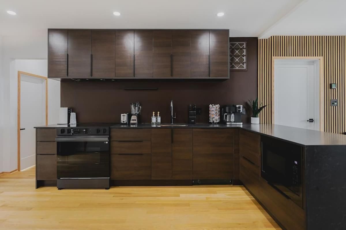 Luxury 3bd Short Walk To Airport * Boston