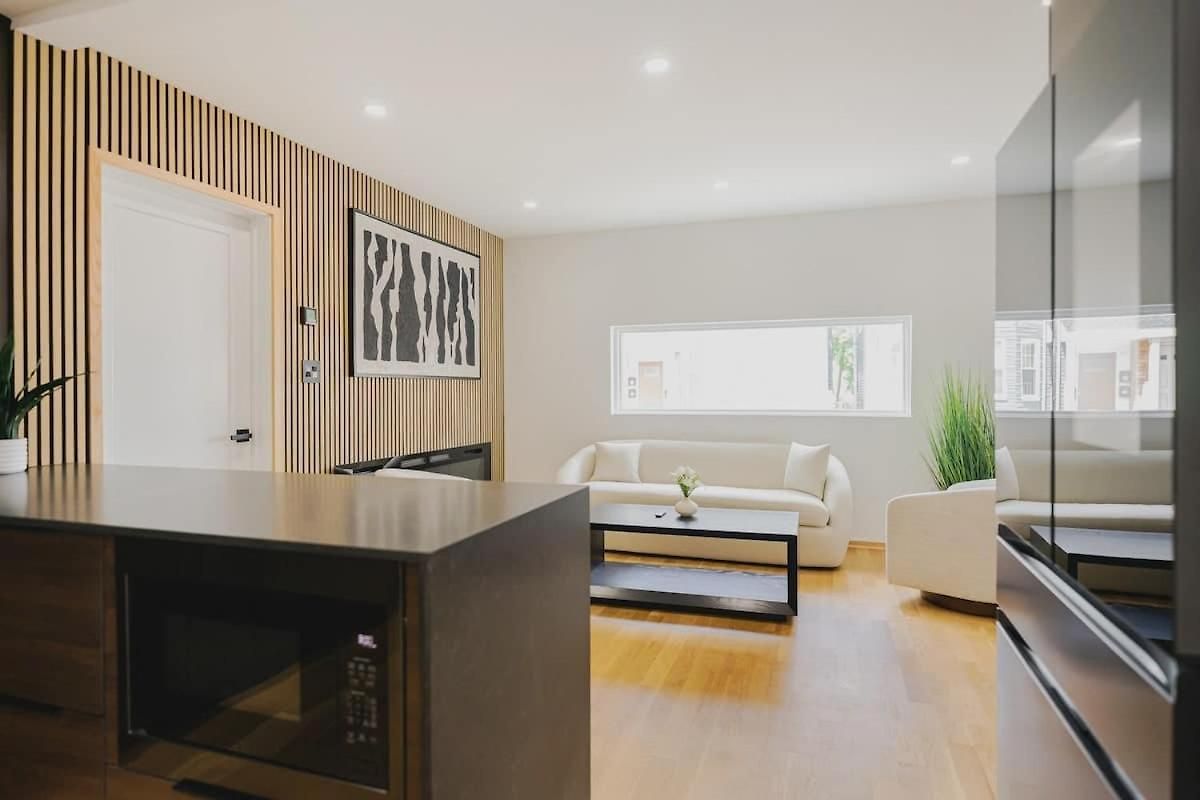 Luxury 3bd Short Walk To Airport