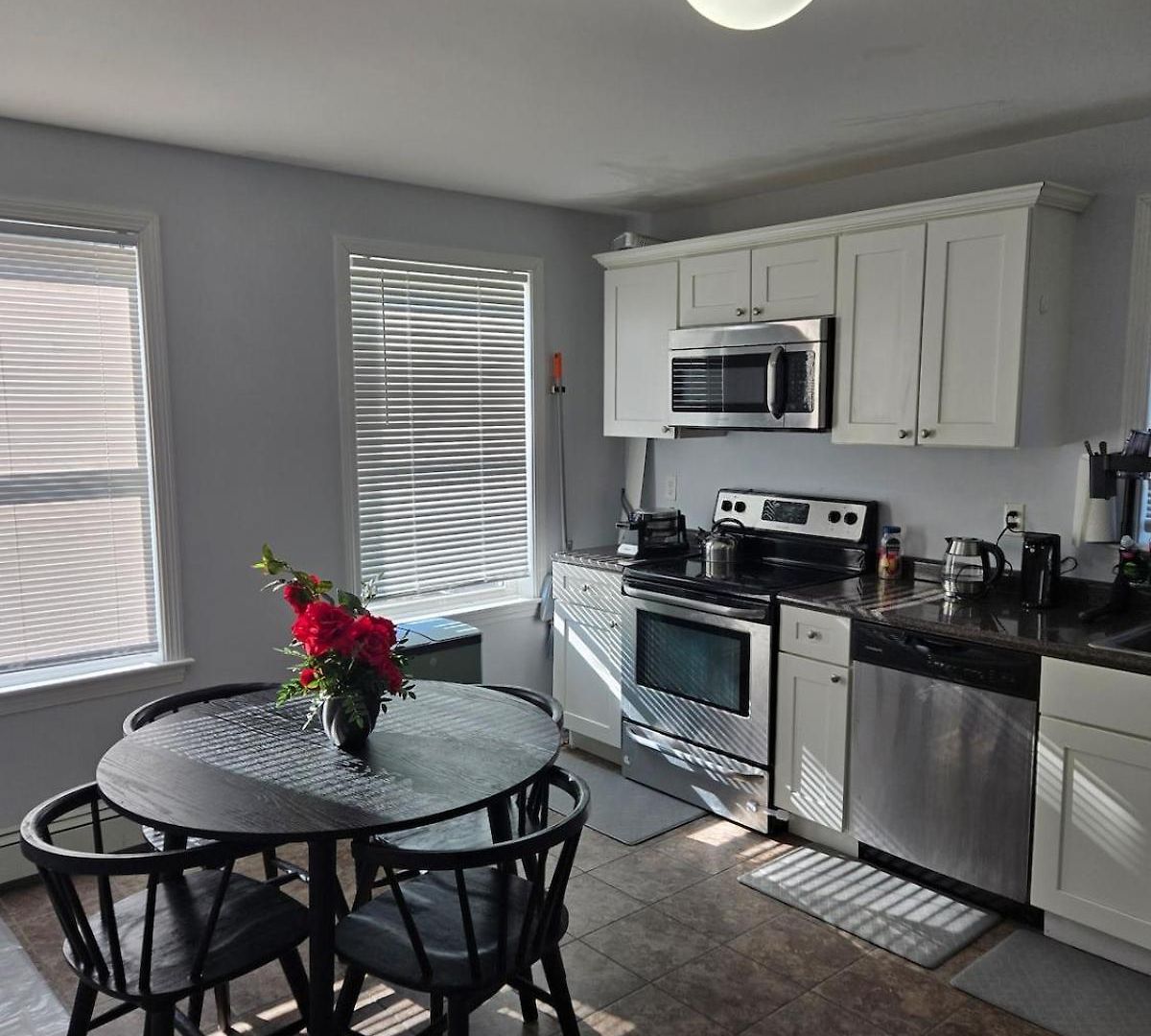 Cozy Nest Getaway Near Boston! * Boston