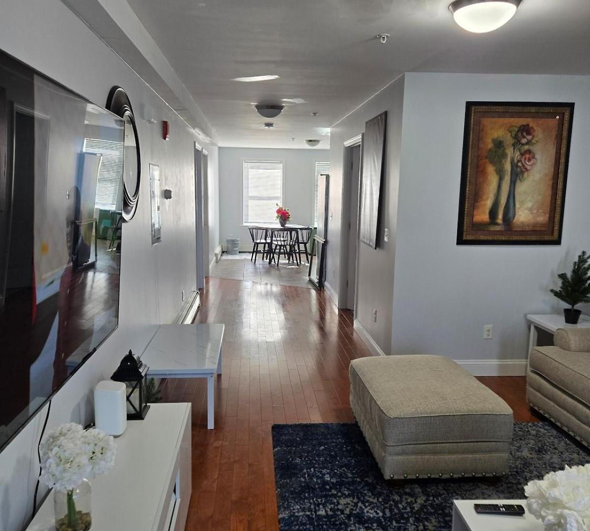 Cozy Nest Getaway Near Boston! Apartment