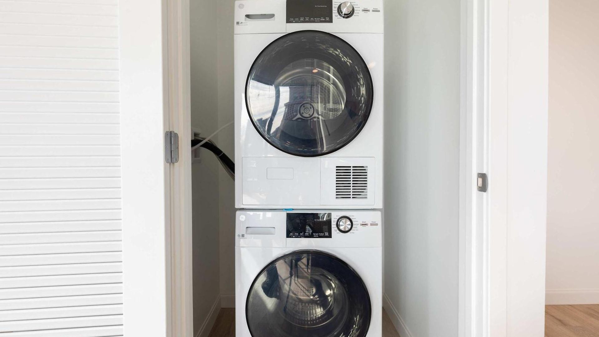 Private With Kitchen & Gym