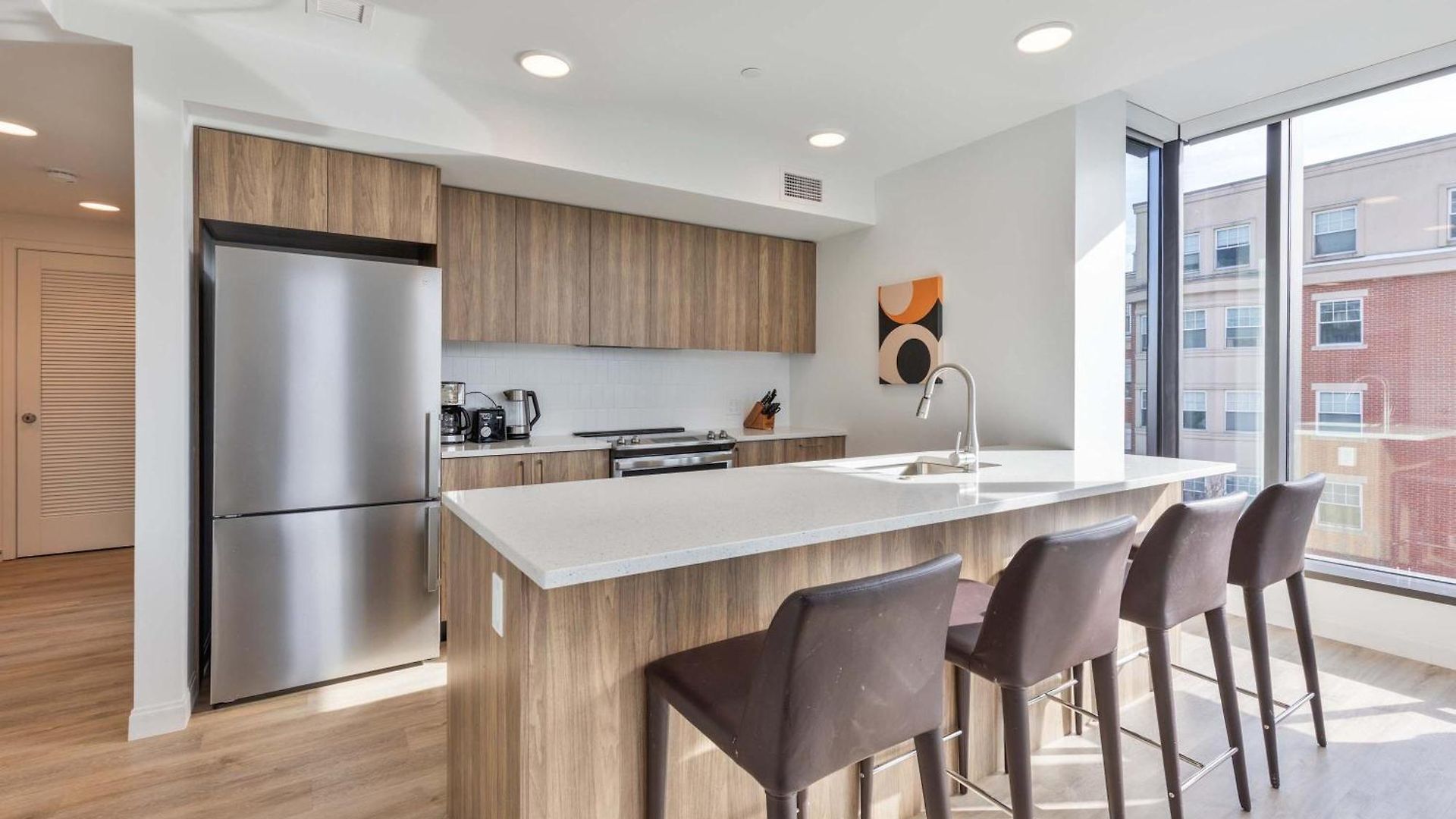 Apartment Private With Kitchen & Gym *