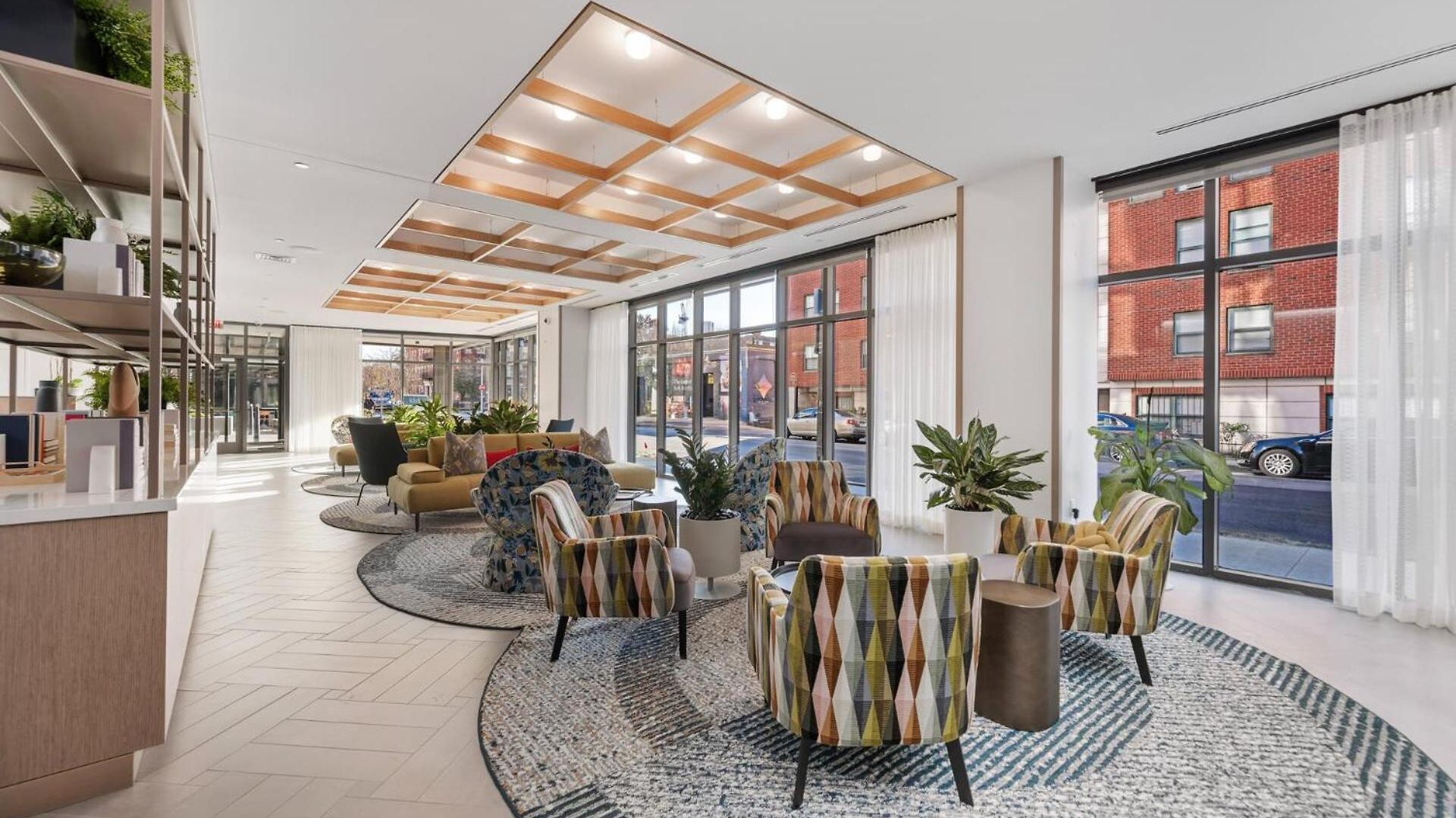 Gorgeous Heart Of Downtown Apartment