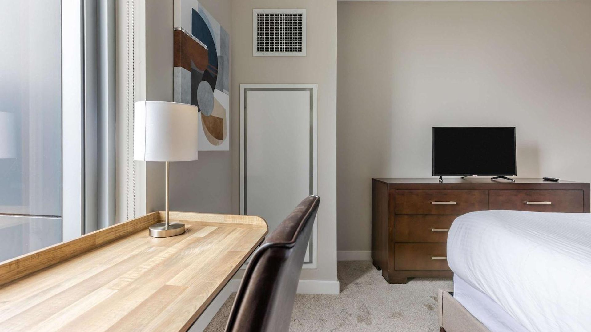 Private 2br Seaport Disctrict Apartment *