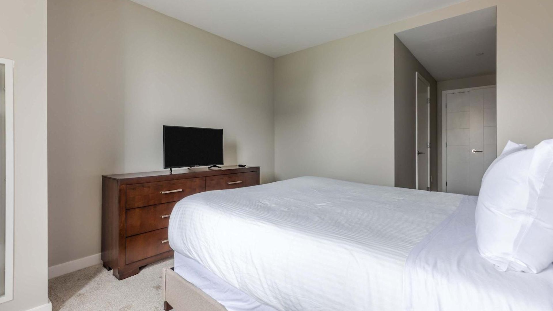 Private 2br Seaport Disctrict Apartment Boston