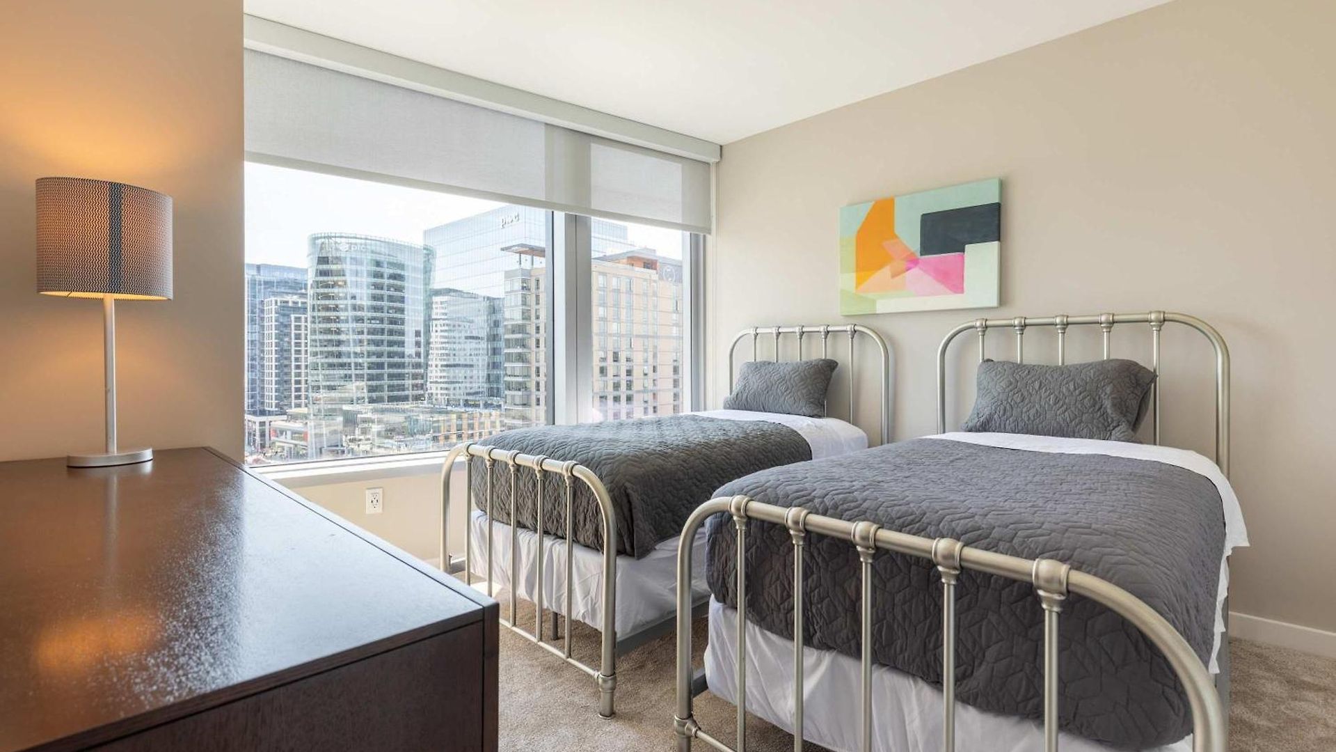 Private 2br Seaport Disctrict *