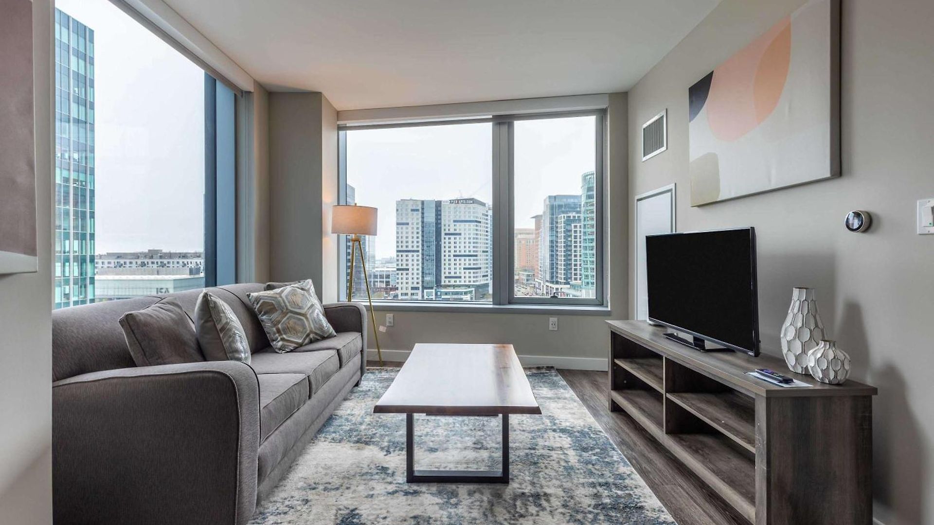 Private 2br Seaport Disctrict