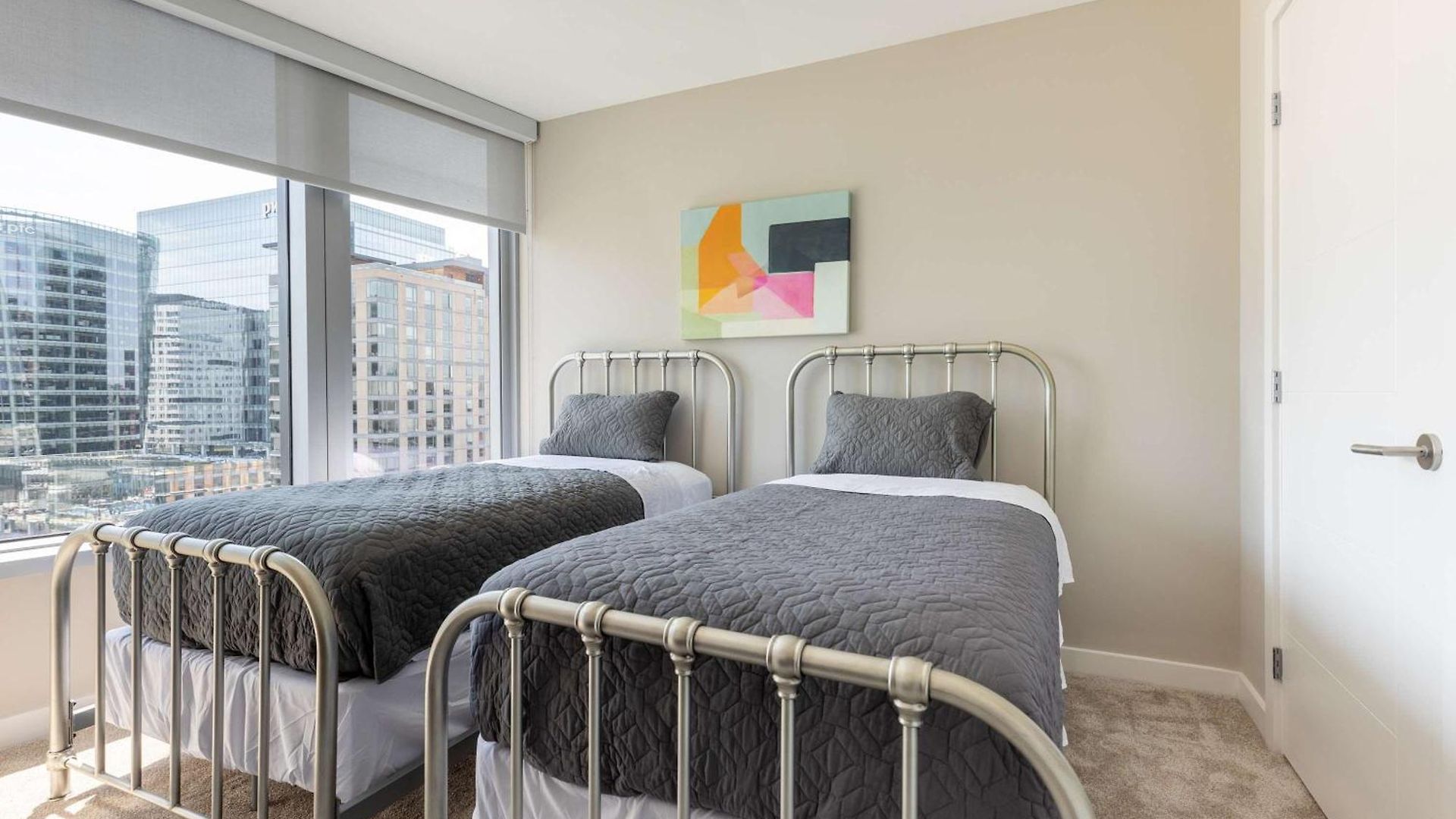 Private 2br Seaport Disctrict Apartment