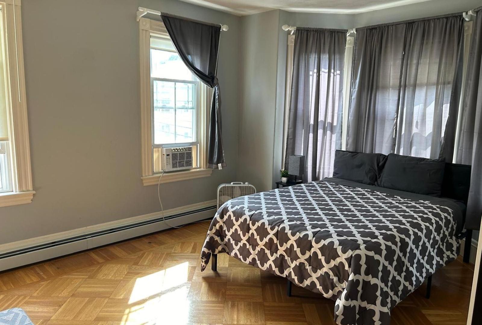Homestay Near Downtown - Andrew Station Area