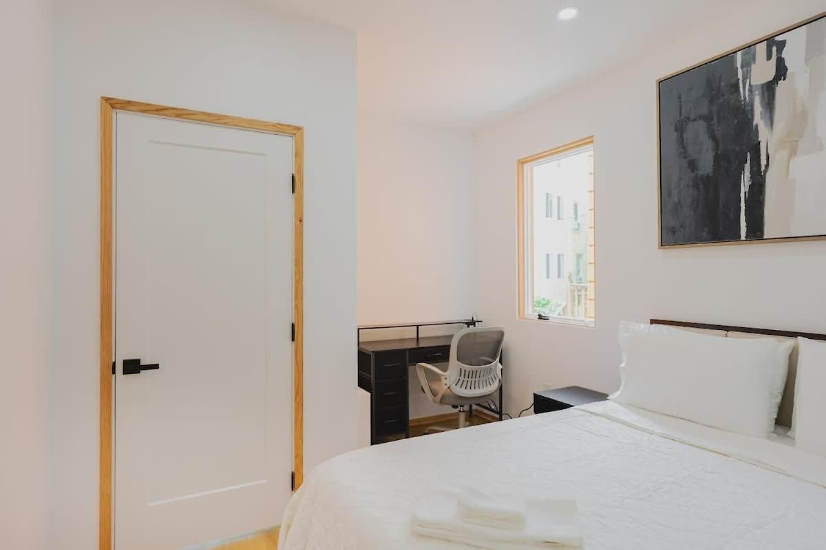 Luxury 3bd Short Walk To Airport Apartment Boston