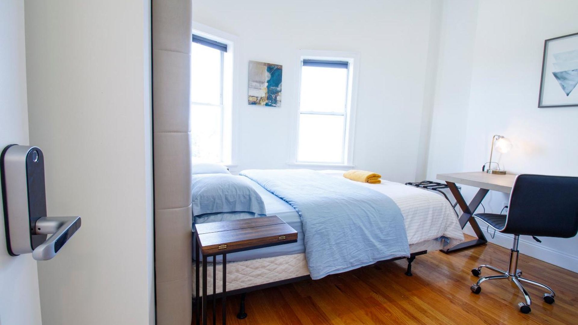 Apartment Modern & Spacious 4-bedroom In Roxbury