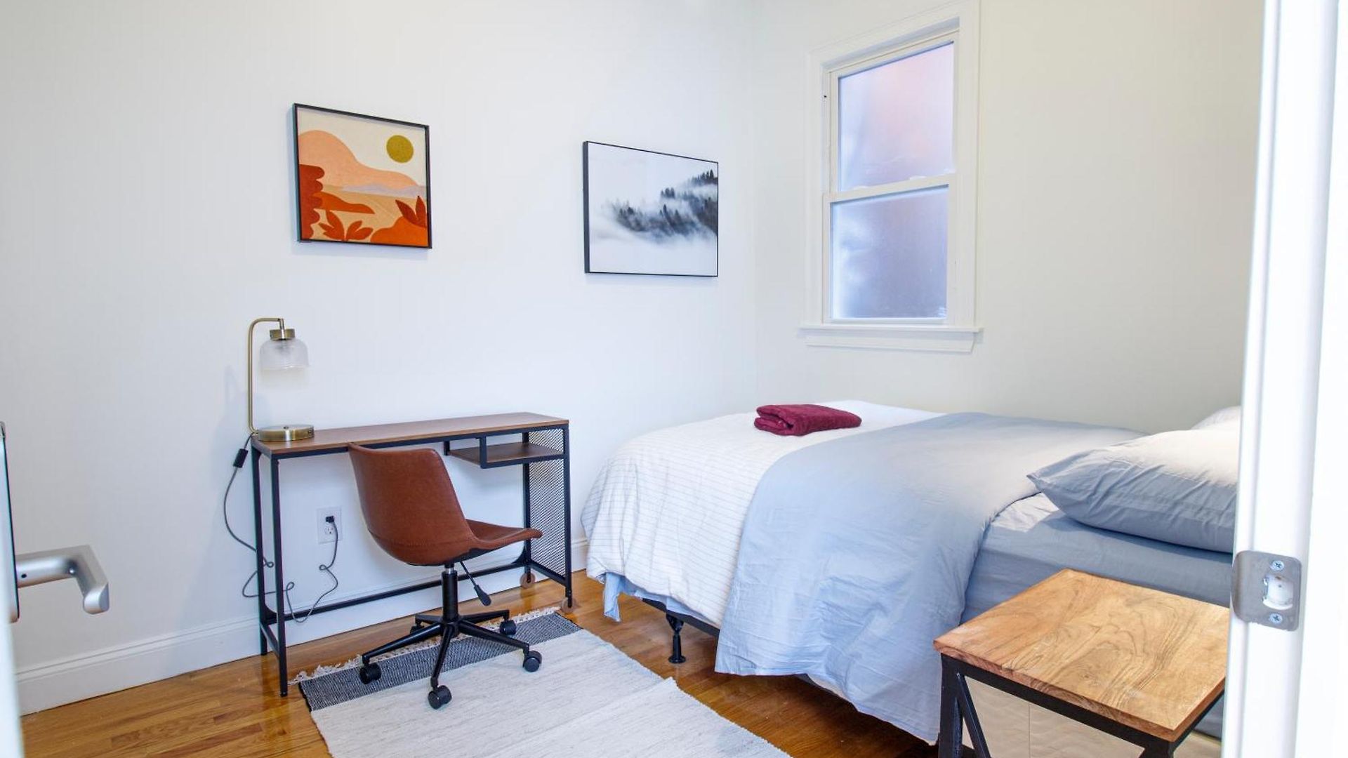Modern & Spacious 4-bedroom In Roxbury *