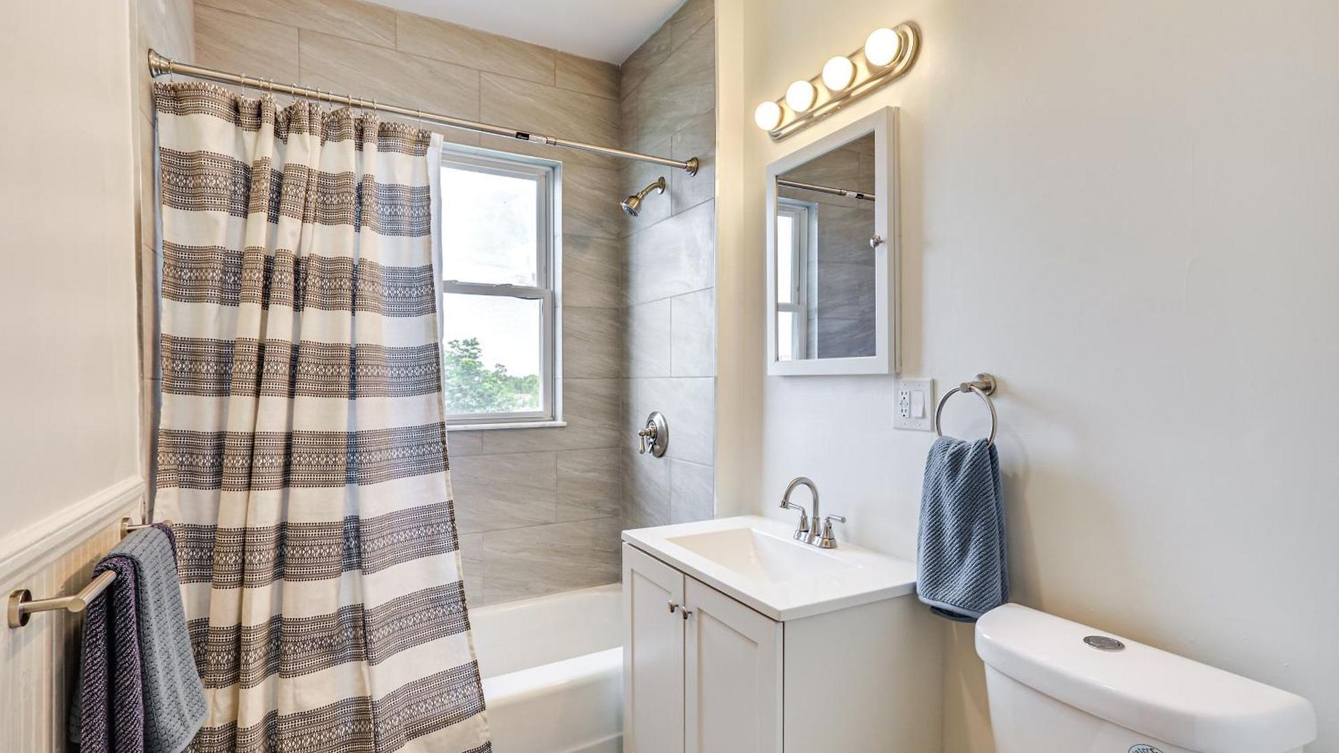4 Mi To Fenway Park: Pet-friendly Dorchester Apt! * Boston
