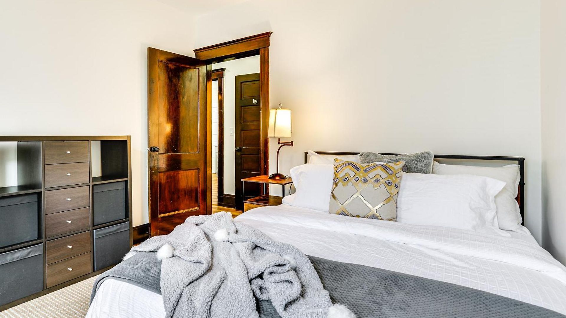 Apartment 4 Mi To Fenway Park: Pet-friendly Dorchester Apt!