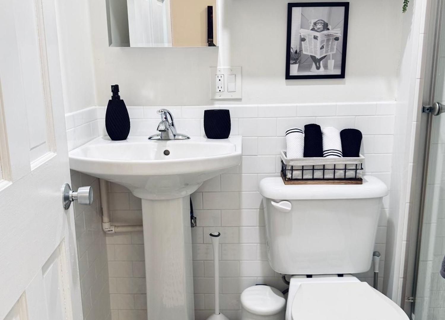 Chic Living On Newbury Street * Boston