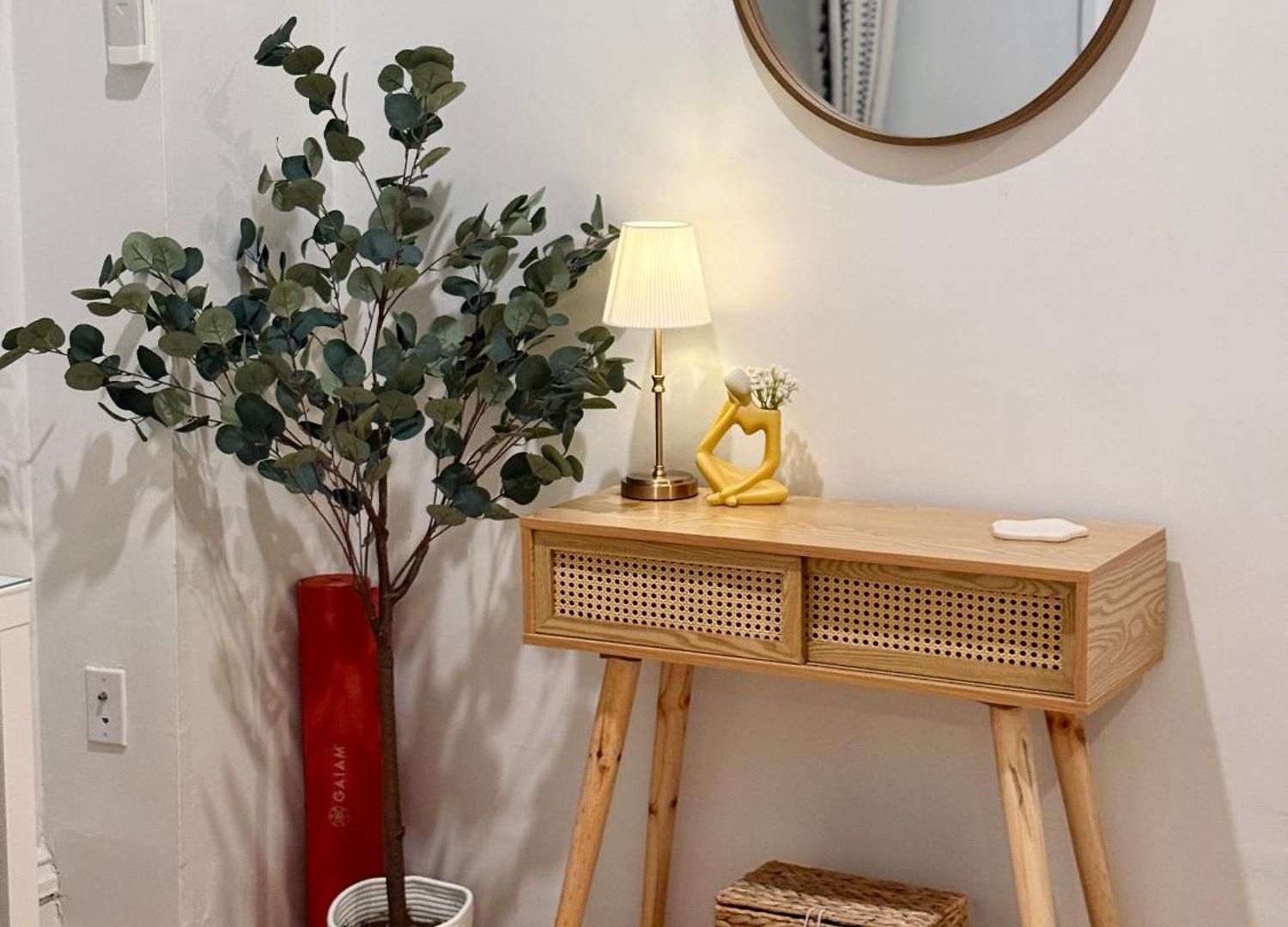 Chic Living On Newbury Street Apartment Boston