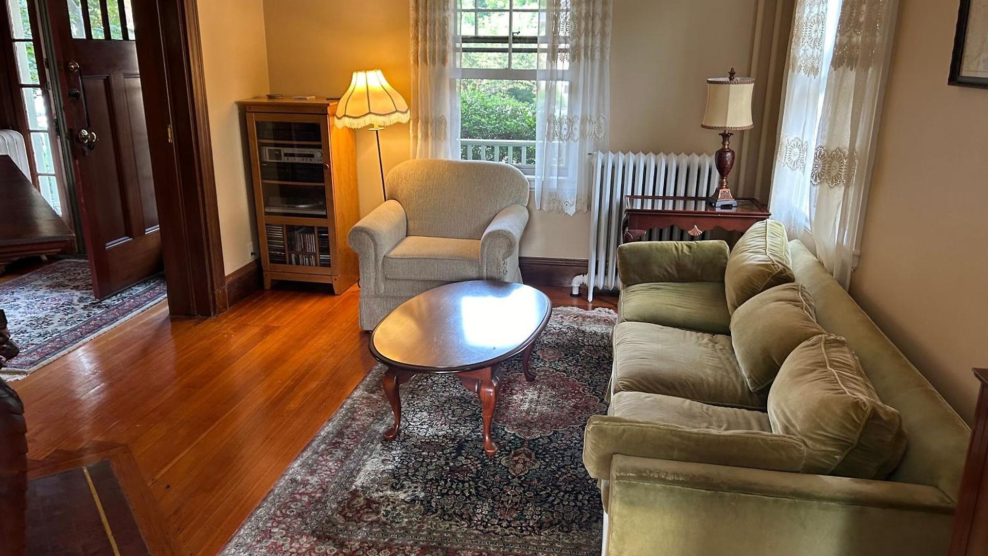 Spacious 4 Bedroom Victorian In Holiday home