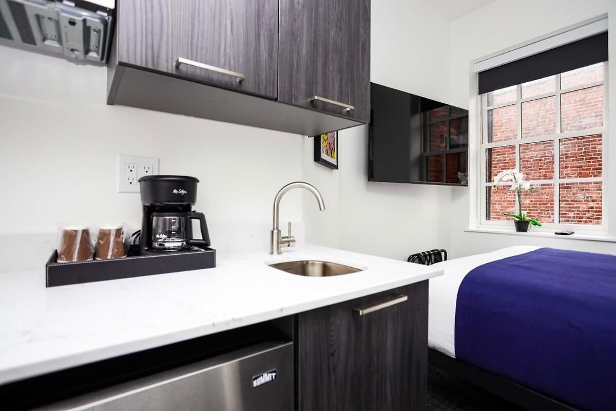 Stylish In Historic - Unit #404 * Boston