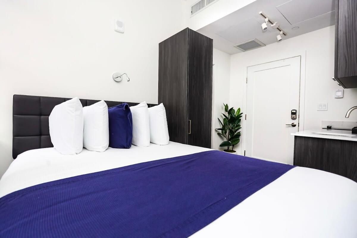 Apartment Stylish In Historic - Unit #404